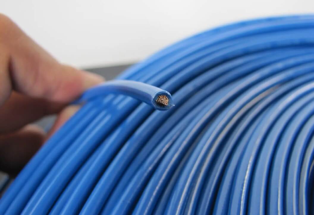 Cable de cobre estándar 8 10 12 14 AWG THHN THWN 1,6 mm2 2,0 mm2 2,6 mm2 3,2 mm2 Cable con revestimiento de nailon aislado con PVC cables y alambres de cobre sólido